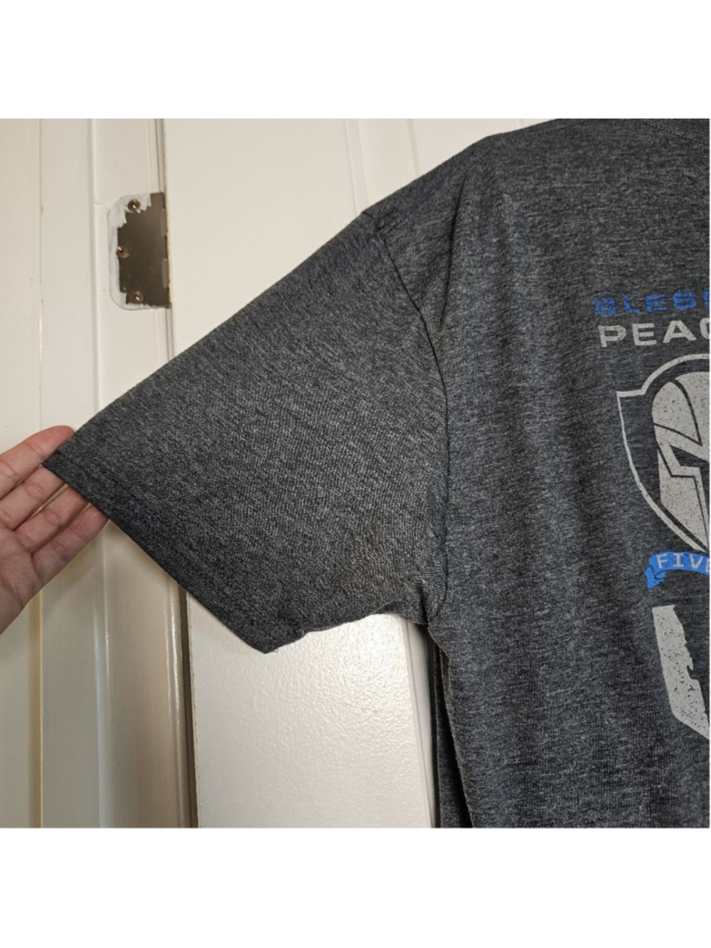 5.11 Tactical XL feathered blue logo tshirt - Picture 9 of 11